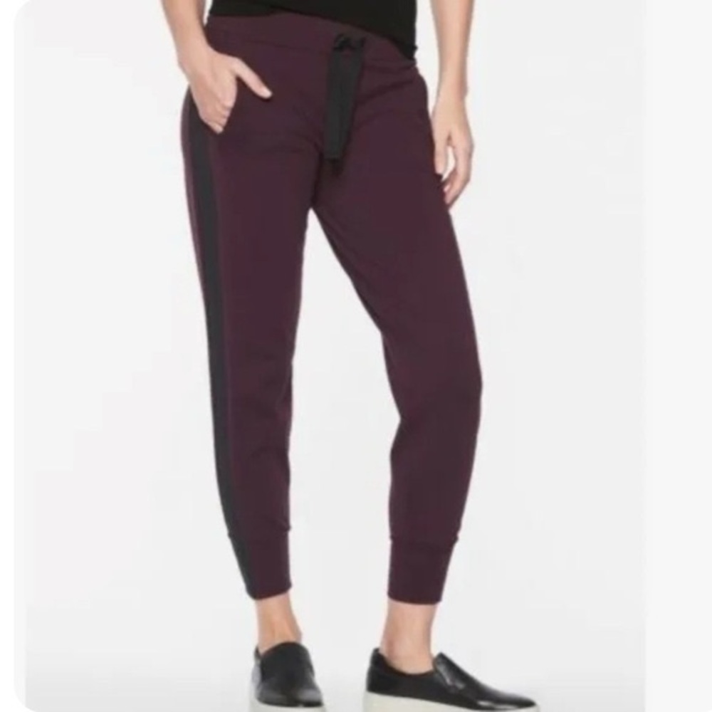 Athleta Metro Track Jogger Pants in Auberge Sweatpants Side Stripe Womens XXS
